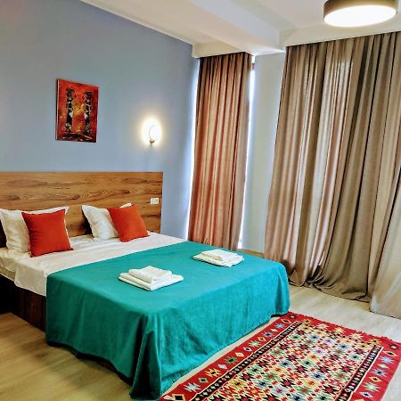 Hotel 5 Rooms Tbilisi Bagian luar foto
