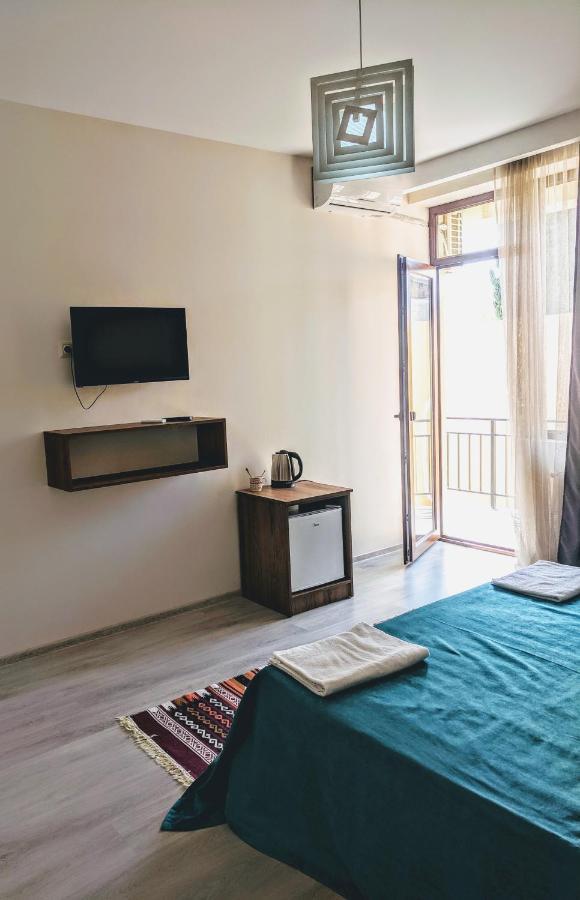 Hotel 5 Rooms Tbilisi Bagian luar foto