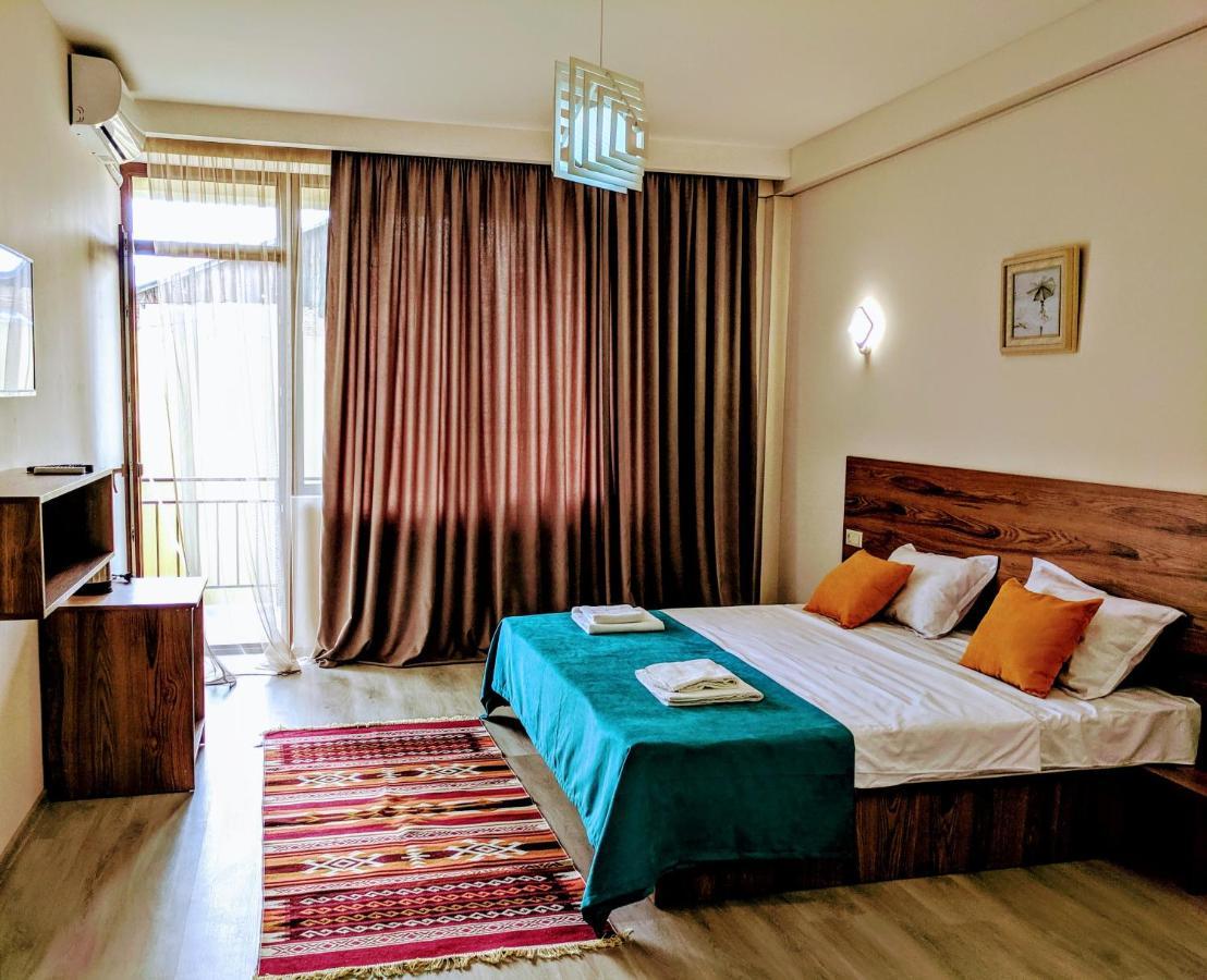 Hotel 5 Rooms Tbilisi Bagian luar foto