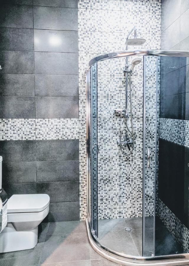 Hotel 5 Rooms Tbilisi Bagian luar foto